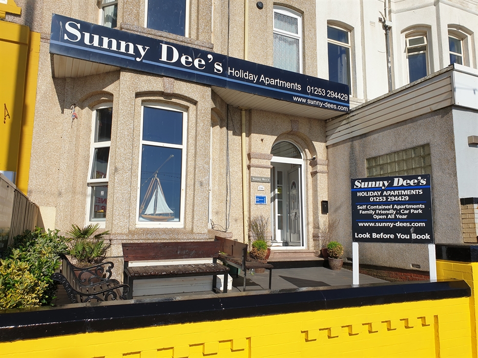 Sunny Dees Holiday Apartments