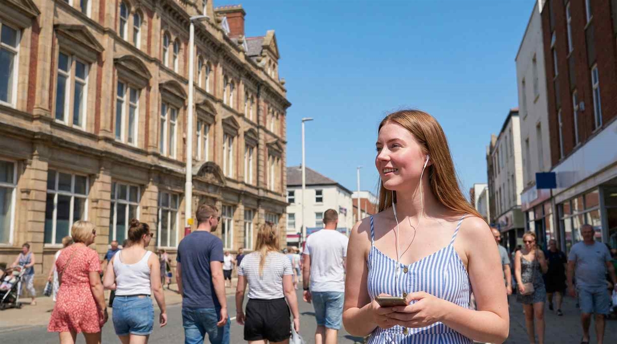 AudaTours Blackpool Audio Tour: Towers, Theatres, and Illuminations Tour