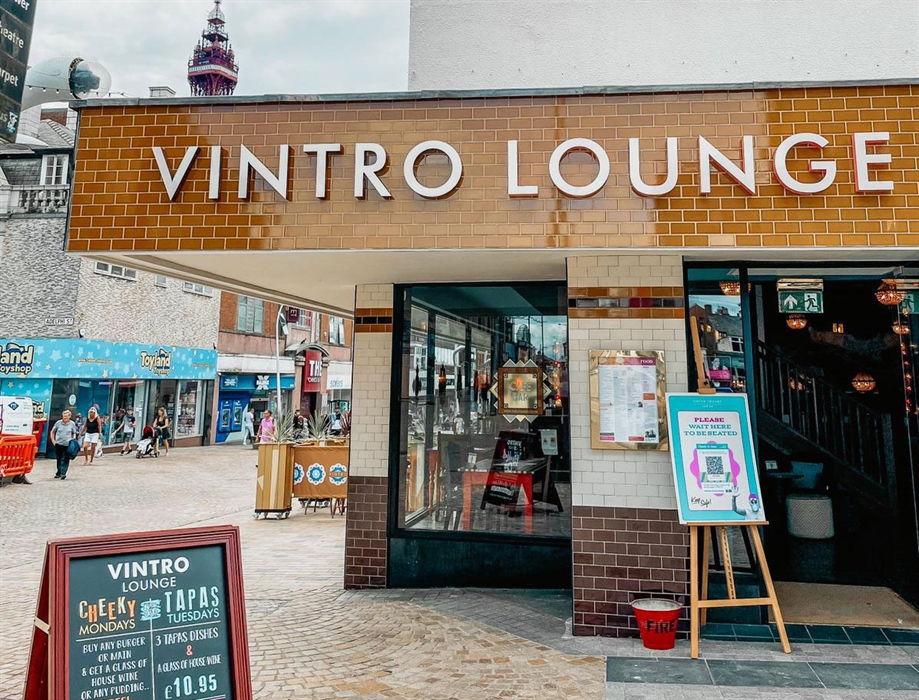 Vintro Lounge